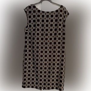 Anne Klein Cap Sleeved Dress